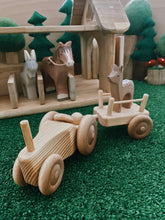 Load image into Gallery viewer, Debresk small tractor with cart