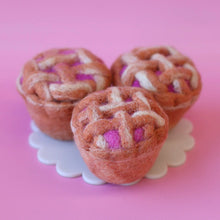 Load image into Gallery viewer, Felt berry pie