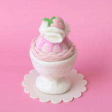 Load image into Gallery viewer, Felt sundae - strawberries and cream