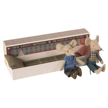 Load image into Gallery viewer, Maileg Grandma and Grandpa Mice