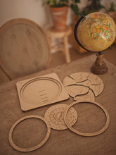 Load image into Gallery viewer, Stuka Puka the earth is round wooden puzzle