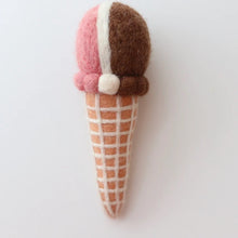 Load image into Gallery viewer, Felt ice cream - neopolitan