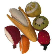 Load image into Gallery viewer, Felt fruit set in box